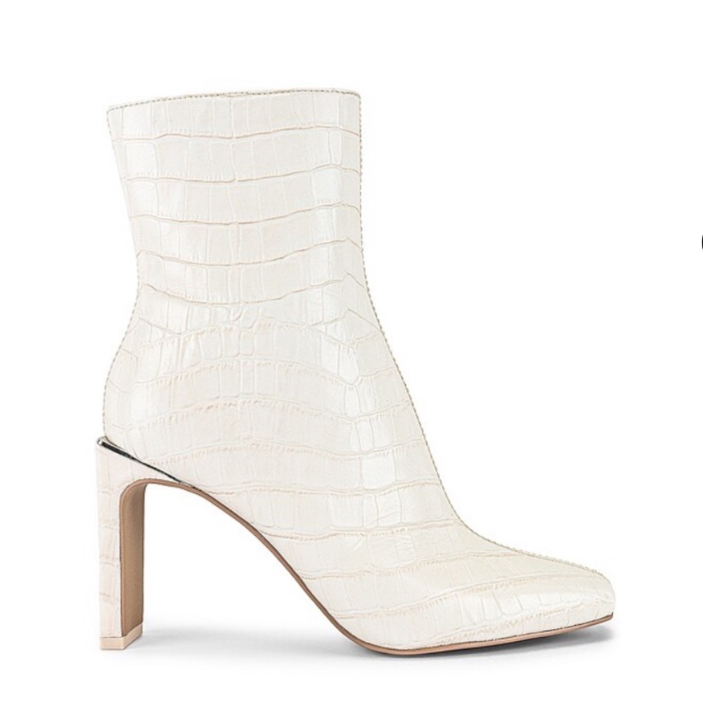 Dolce Vita - V Kelsie Ivory Bootie